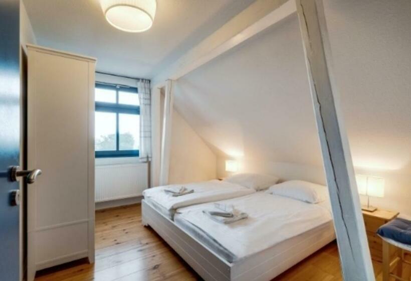 3 Raum Dachgeschoss Apartment 54