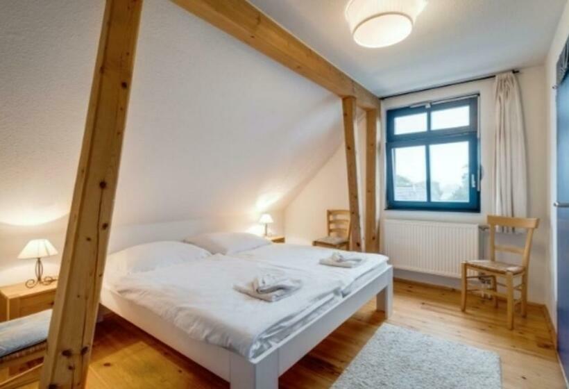 3 Raum Dachgeschoss Apartment 54