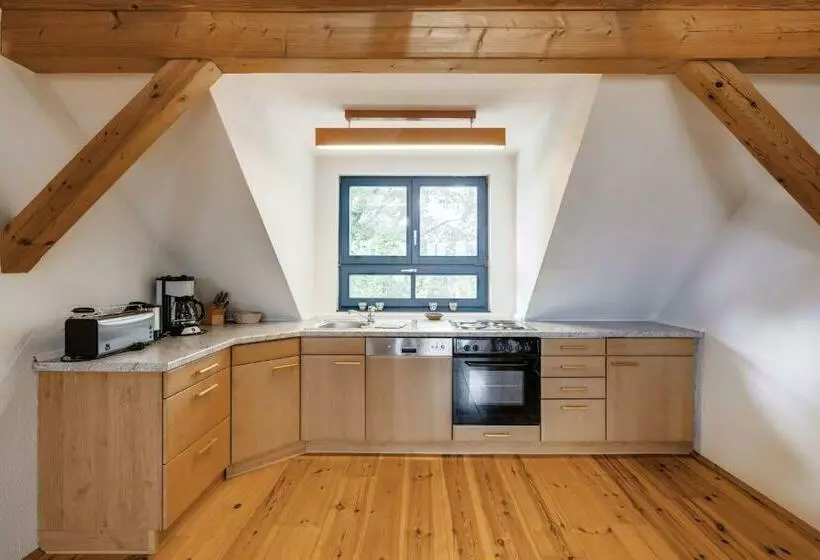 3 Raum Dachgeschoss Apartment 54