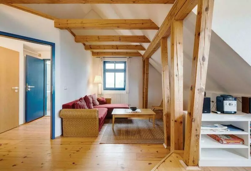 3 Raum Dachgeschoss Apartment 54