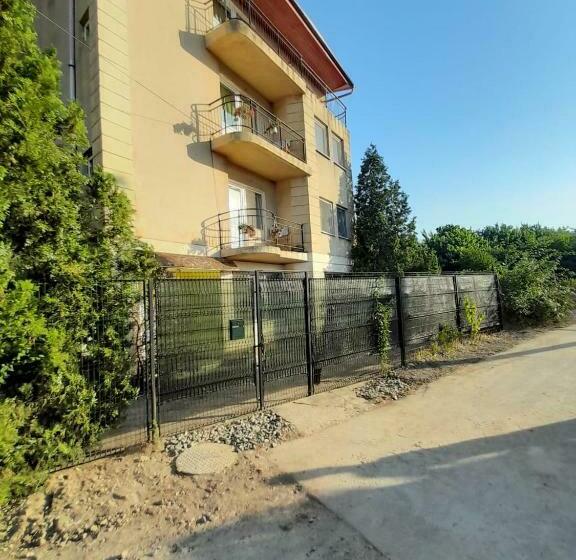 膳宿费 Best House Eforie Nord