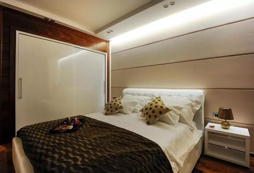 ペンション Main Street Studio And Rooms