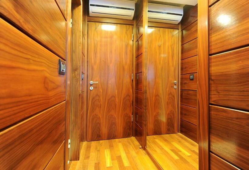 ペンション Main Street Studio And Rooms