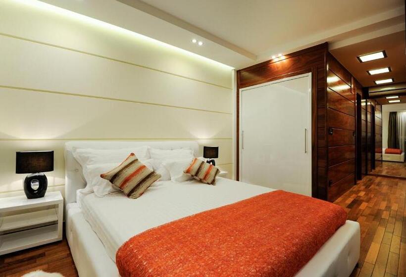 ペンション Main Street Studio And Rooms