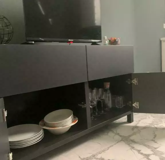 Modern City Center Apartment