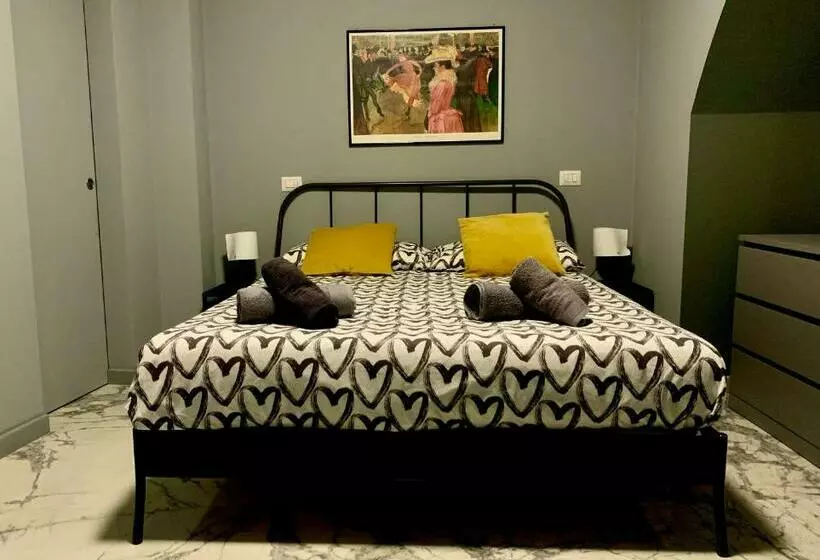 Modern City Center Apartment