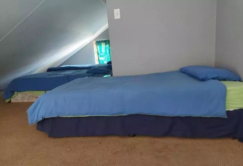 Pendleberry Holiday Resort   Unit 40