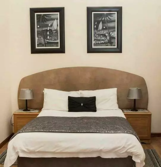 Aamiaismajoitus (B&B) Villa Twente Guest House