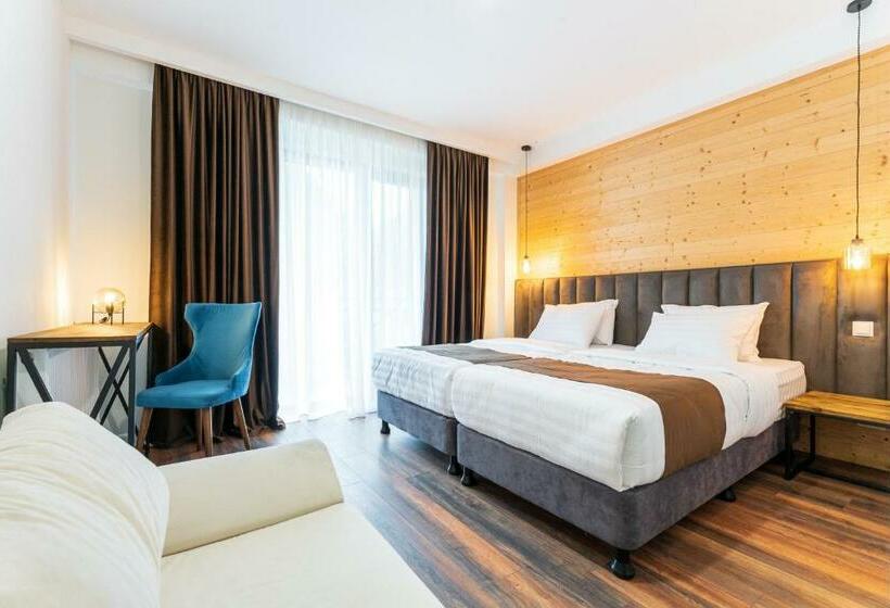 هتل Chatini Mestia