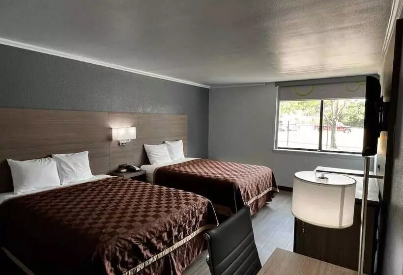 Hotelli Super 8 By Wyndham Fort Worth Entertainment District