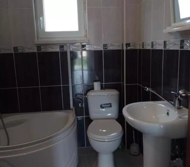 پانسیون Apartmani Pejovic Sutomore