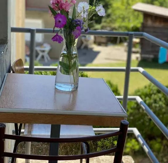 پانسیون Apartmani Pejovic Sutomore