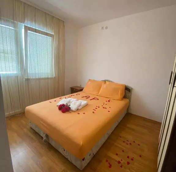 پانسیون Apartmani Pejovic Sutomore