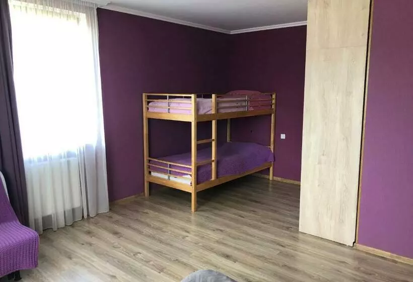 تختخواب و صبحانه Katerina