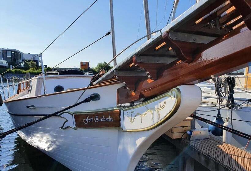 Bed and Breakfast Zeilklipper Fort Zeelandia