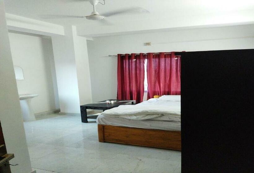 هتل Oyo 85693 Assam Inn