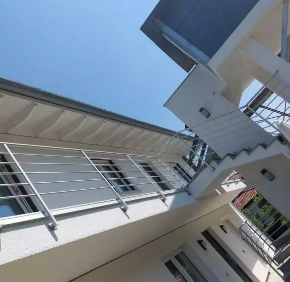 ペンション Skylab