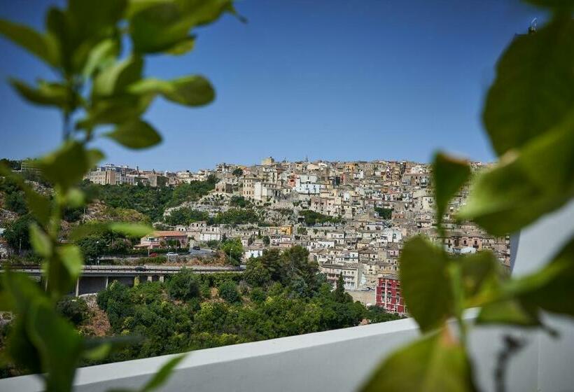 مبيت وإفطار La Terrazza Sul Barocco