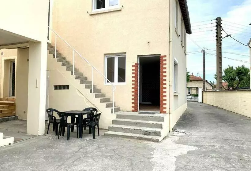 Comme Chez Soi , Déplacement Pro