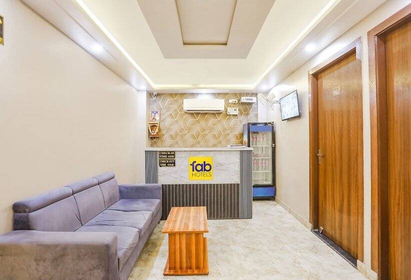 Fabhotel The Palacio