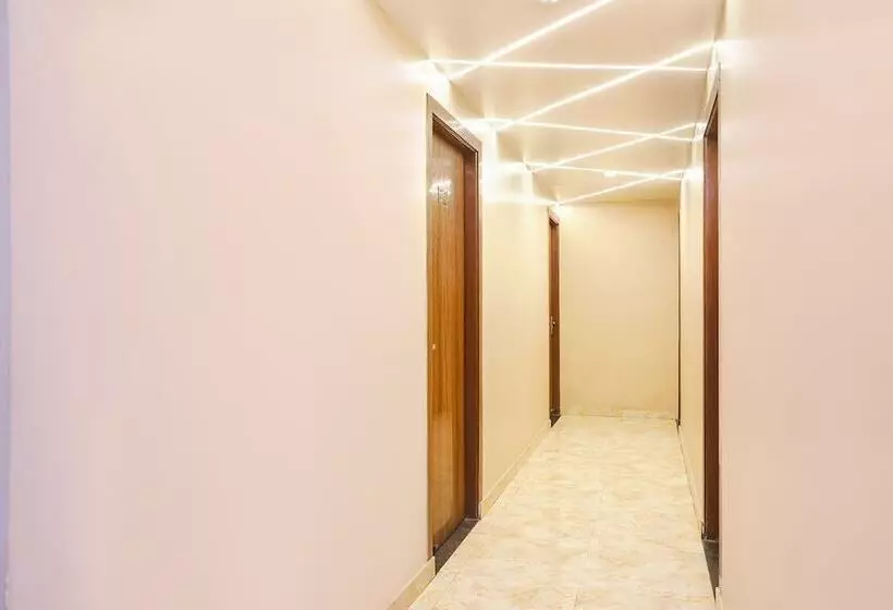 Fabhotel The Palacio