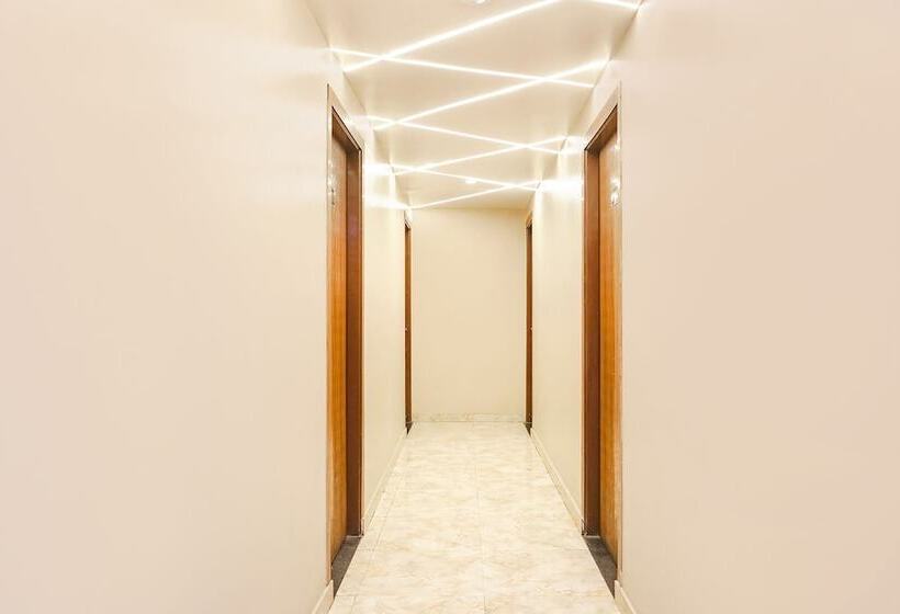 Fabhotel The Palacio