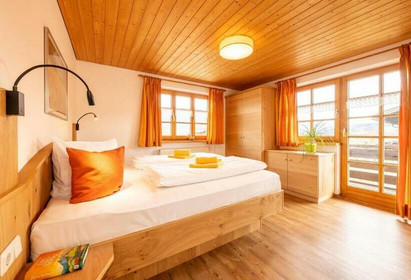 Отель Biohof Burger, 3 Sonnige Fewo, Alle Mit Balkon, Spielzimmer, Grillhütte, 7 Km Vor Oberstdorf