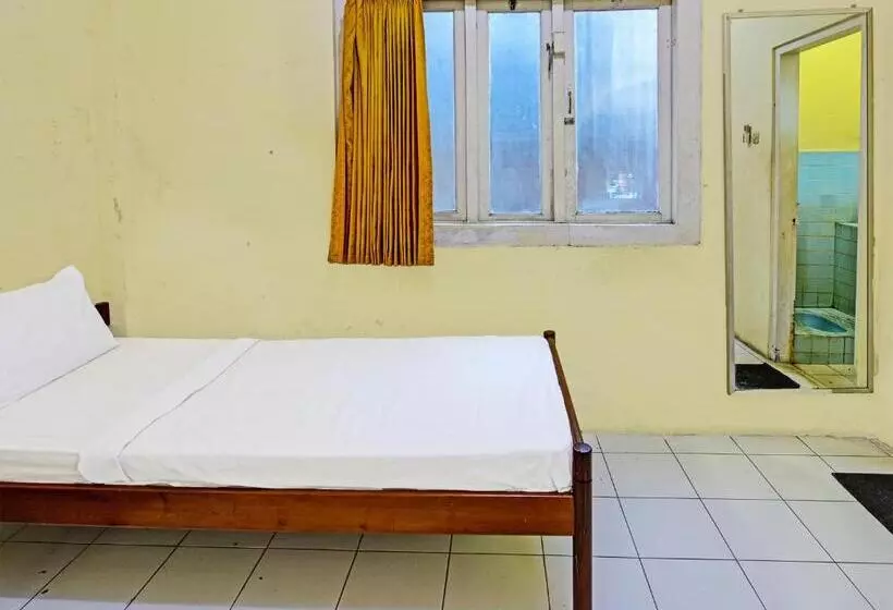 Hotelli Spot On 91372 Wisma Bulin