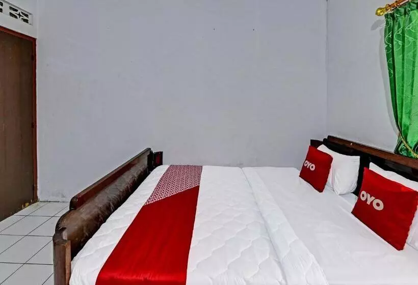 Hotelli Spot On 91372 Wisma Bulin