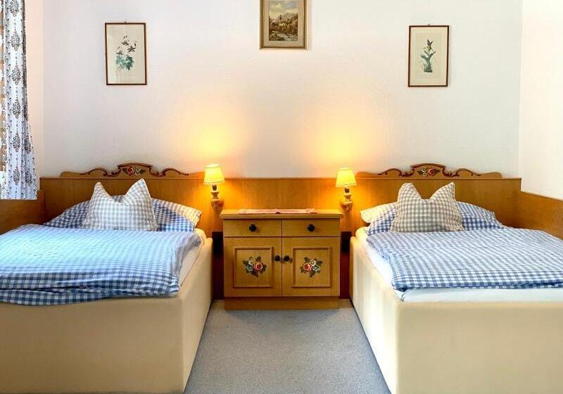 ペンション Haus Jagerer