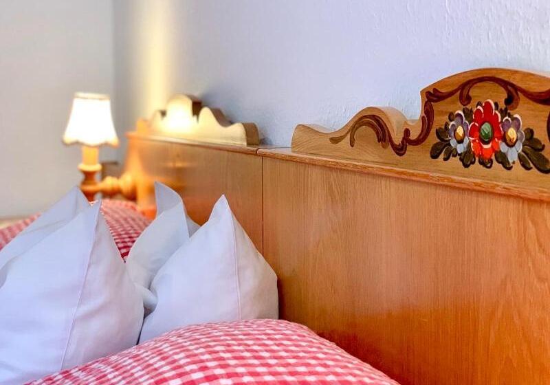 ペンション Haus Jagerer