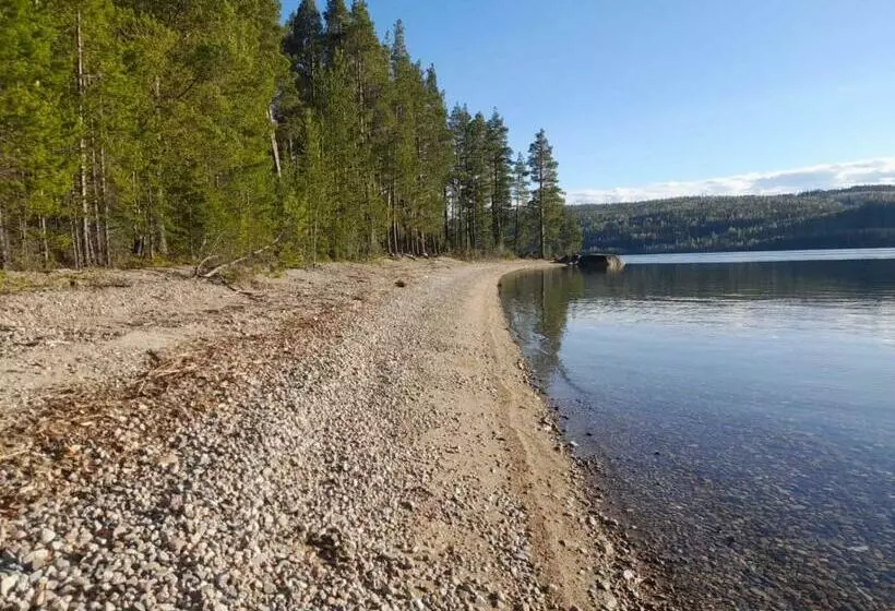 Majatalo Single Bedroom, Outside Toilet, Shower, Kitchen. 120 M From Sandbach