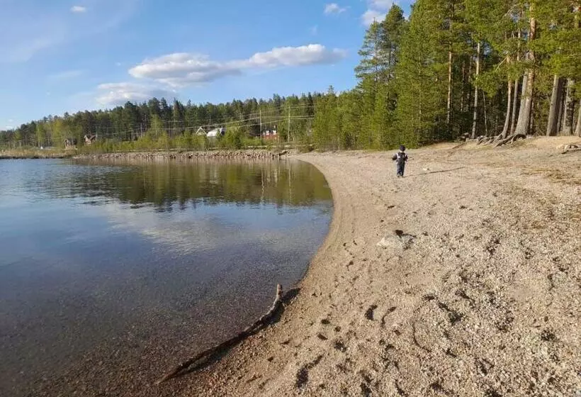 Majatalo Single Bedroom, Outside Toilet, Shower, Kitchen. 120 M From Sandbach