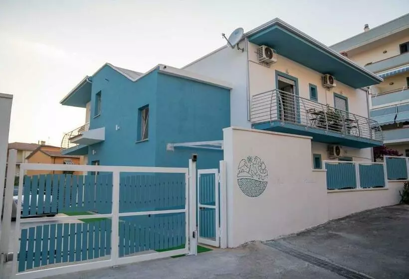 Majatalo Villa Street Art