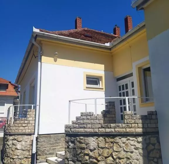 ペンション Villa Vanília