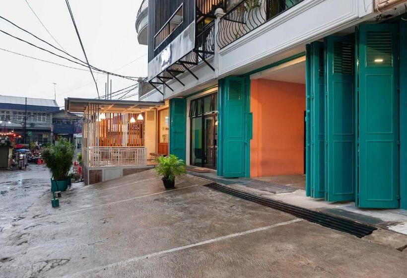 Sans Hotel Suryakencana Bogor