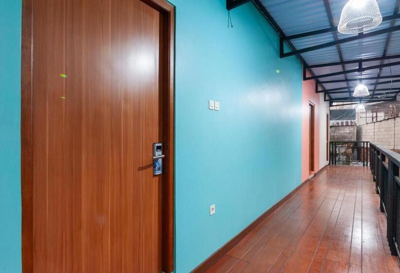 Sans Hotel Suryakencana Bogor