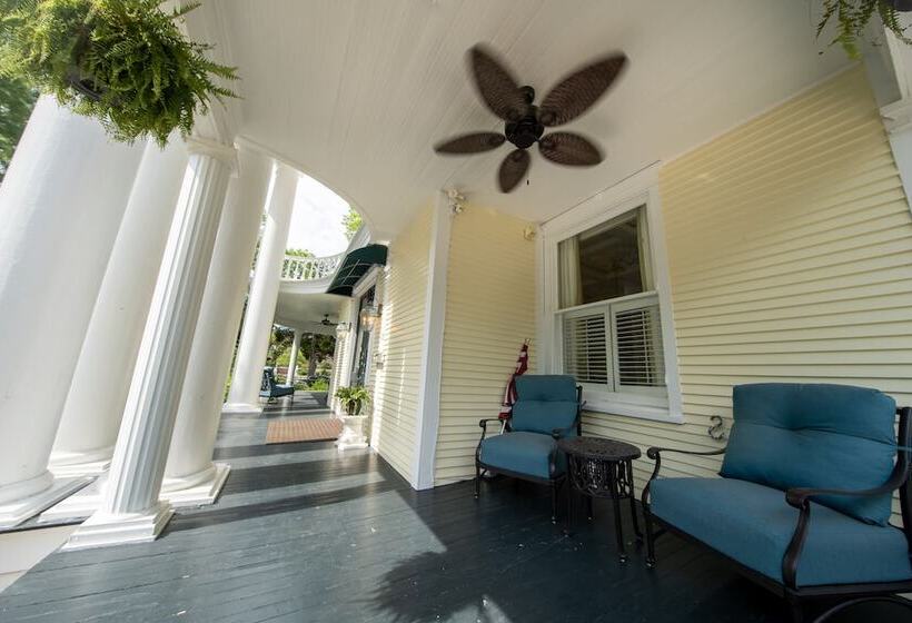 مبيت وإفطار The Edenton Collectionthe Granville Queen Inn