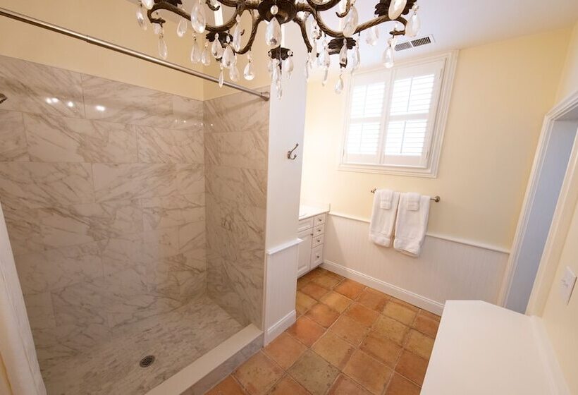 مبيت وإفطار The Edenton Collectionthe Granville Queen Inn