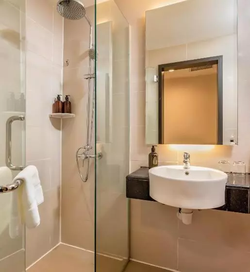 Centrestage Petaling Jaya  Perfect Host