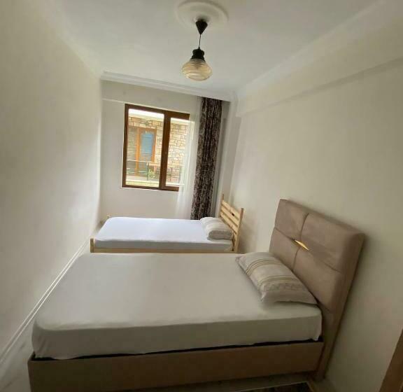 Gökçeadada Merkezi Yerde Doğayla Içiçe Möbleli Daire