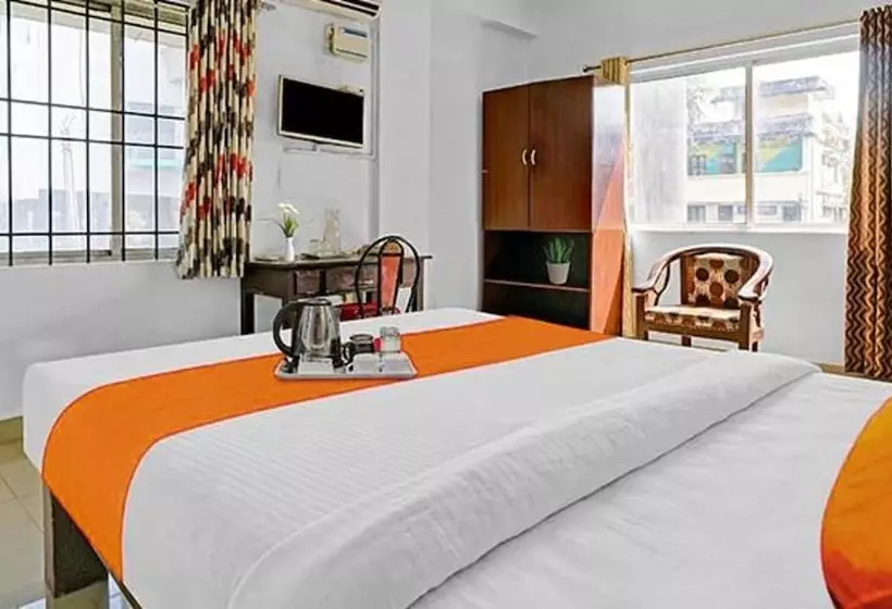 Fabhotel Lime Light