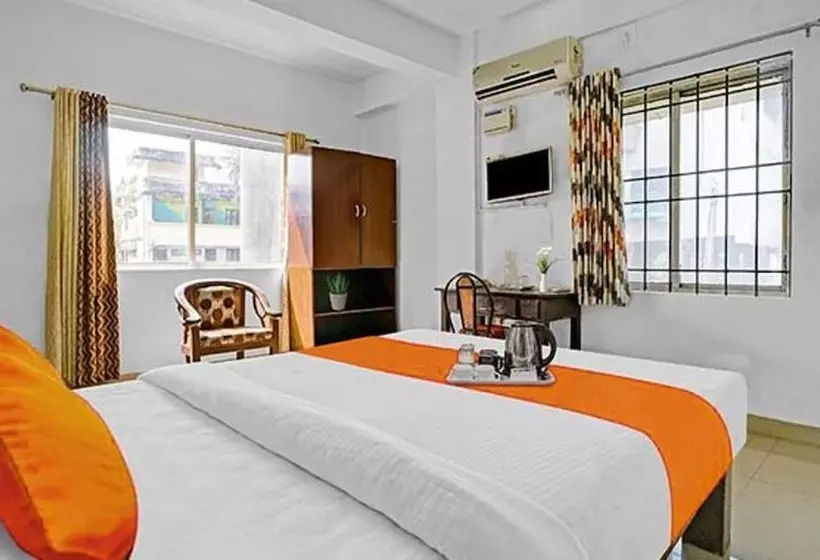 Fabhotel Lime Light