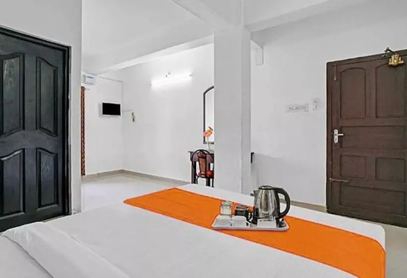 Fabhotel Lime Light