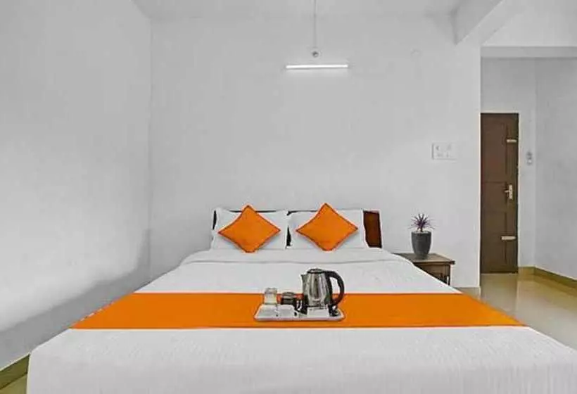 Fabhotel Lime Light