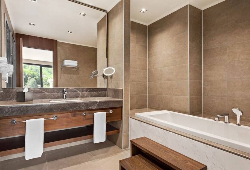 فندق Ramada By Wyndham Rize Findikli