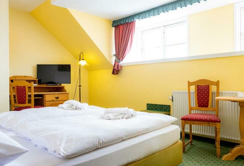 فندق & Restaurant Brauner Hirsch Osterwieck