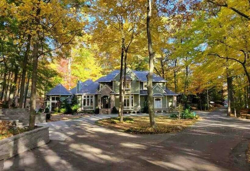 Indoor Pool Near Grand Haven With Lake Michigan Beach!