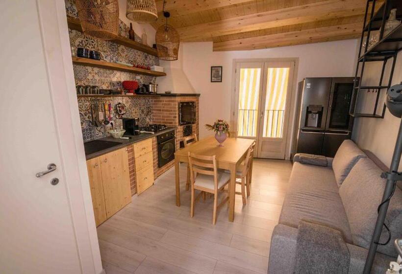 ペンション The Wine