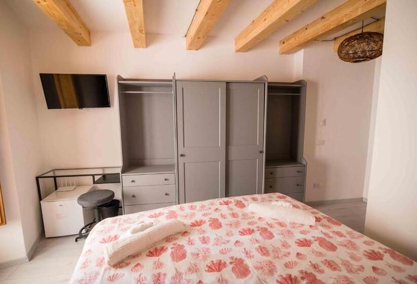 ペンション The Wine